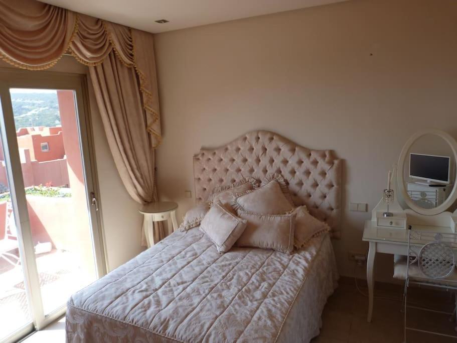 Luxurious Townhouse With Sea Views Villa Manilva Exterior photo